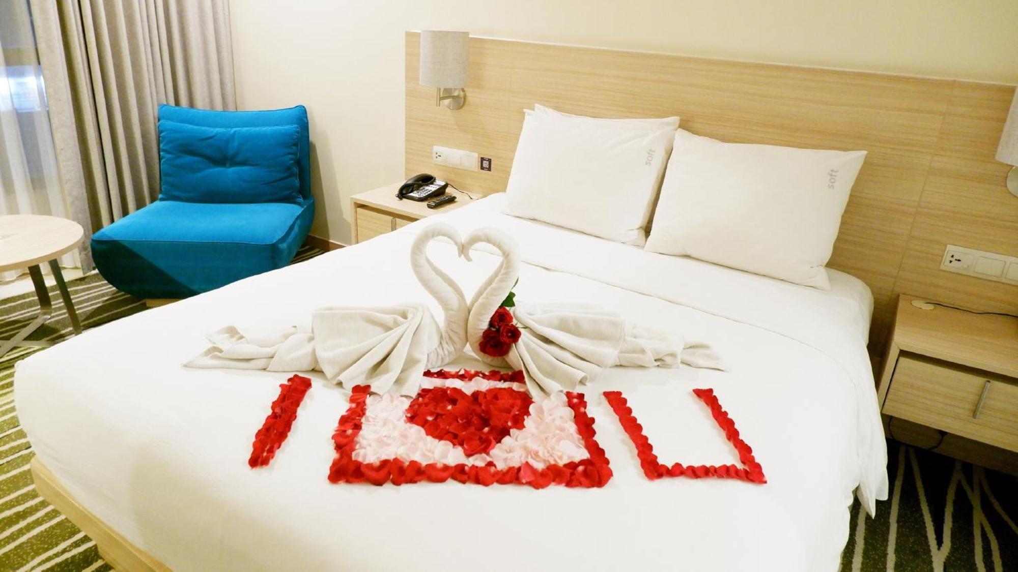 Holiday Inn Express Semarang Simpang Lima By Ihg Eksteriør billede
