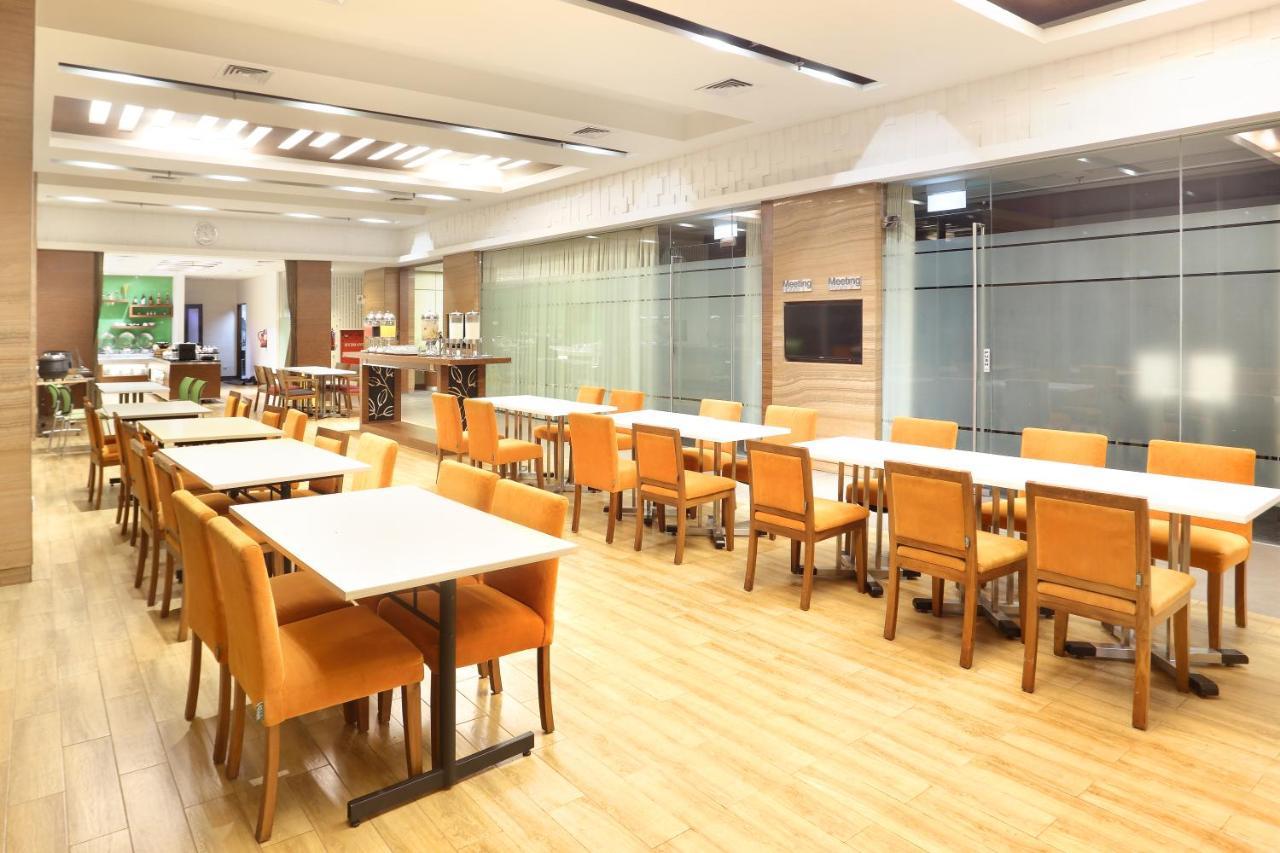 Holiday Inn Express Semarang Simpang Lima By Ihg Eksteriør billede